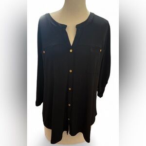 Ellen Tracy Women's 3/4 Sleeve Split Neck Button Up Equipment Top
